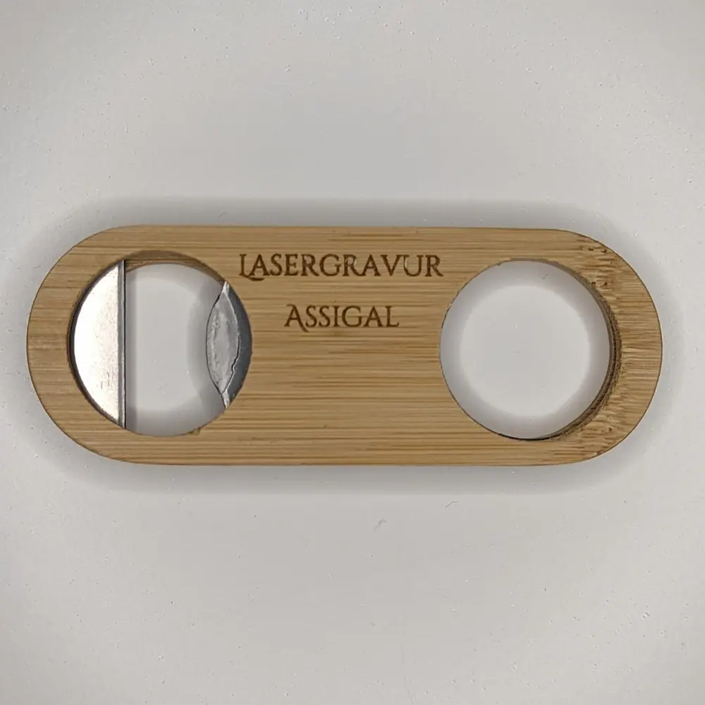 Flacher, kompakter Bieröffner aus Bambus