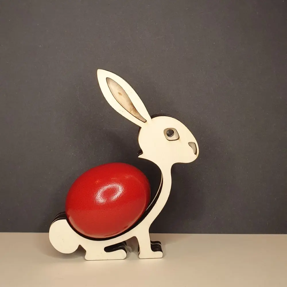 Hase als Eierhalter