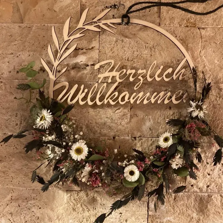 Türkranz "Herzlich Willkommen" ohne Namen (Mit Blumenschmuck)